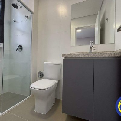 Apartamento com 60m², 2 quartos, 2 suítes, 1 garagem, no bairro Centro em Florianópolis