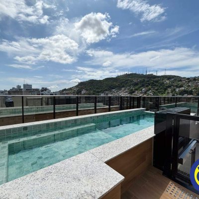 Apartamento com 60m², 2 quartos, 2 suítes, 1 garagem, no bairro Centro em Florianópolis