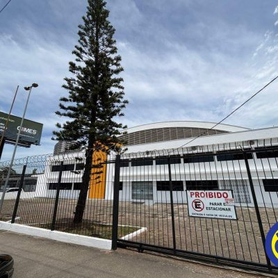 Galpão com 2260m², 15 garagens, no bairro Roçado em São José