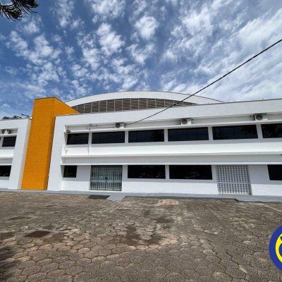 Galpão com 2260m², 15 garagens, no bairro Roçado em São José