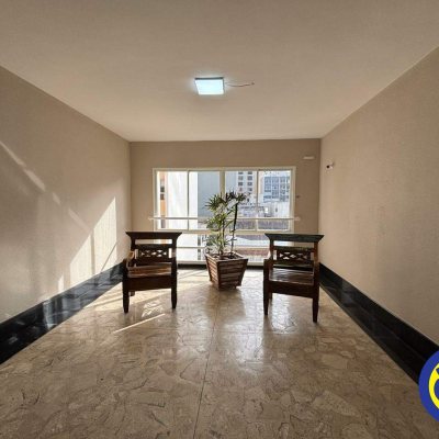 Sala com 111m², no bairro Centro em Florianópolis