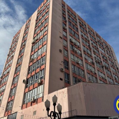 Sala com 111m², no bairro Centro em Florianópolis
