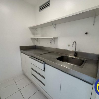 Sala com 111m², no bairro Centro em Florianópolis
