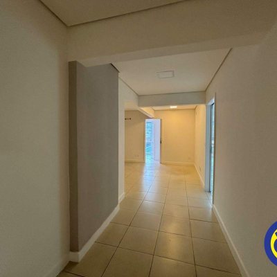 Sala com 111m², no bairro Centro em Florianópolis