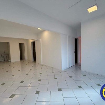 Sala com 111m², no bairro Centro em Florianópolis