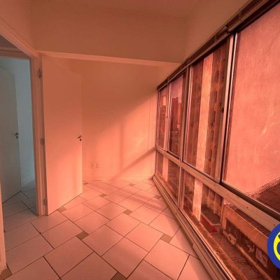 Sala com 111m², no bairro Centro em Florianópolis