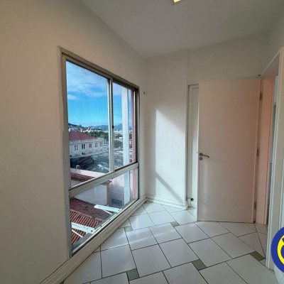 Sala com 111m², no bairro Centro em Florianópolis