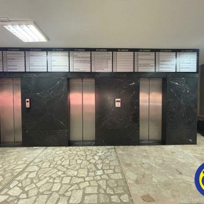 Sala com 111m², no bairro Centro em Florianópolis