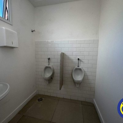 Sala com 222m², 4 garagens, no bairro Trindade em Florianópolis