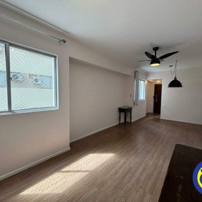 Apartamento com 95m², 3 quartos, 1 suíte, 1 garagem, no bairro Centro em Florianópolis