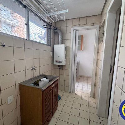 Apartamento com 95m², 3 quartos, 1 suíte, 1 garagem, no bairro Centro em Florianópolis