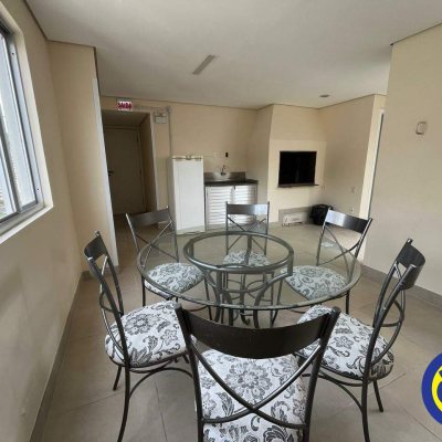 Apartamento com 95m², 3 quartos, 1 suíte, 1 garagem, no bairro Centro em Florianópolis