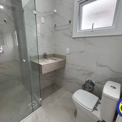 Apartamento com 133m², 3 quartos, 3 suítes, 2 garagens, no bairro João Paulo em Florianópolis