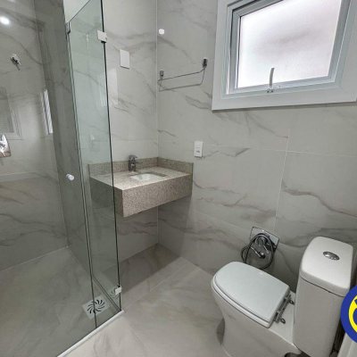 Apartamento com 133m², 3 quartos (sendo 3 suítes), 2 garagens, no bairro João Paulo em Florianópolis