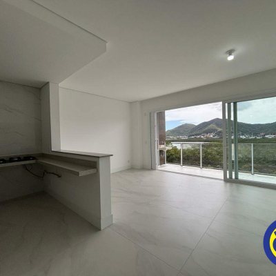 Apartamento com 133m², 3 quartos, 3 suítes, 2 garagens, no bairro João Paulo em Florianópolis