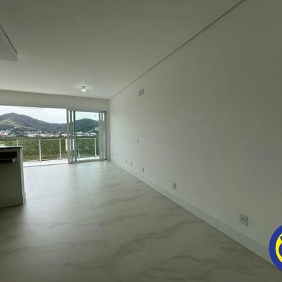 Apartamento com 133m², 3 quartos, 3 suítes, 2 garagens, no bairro João Paulo em Florianópolis
