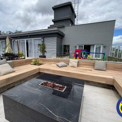 Apartamento com 133m², 3 quartos (sendo 3 suítes), 2 garagens, no bairro João Paulo em Florianópolis