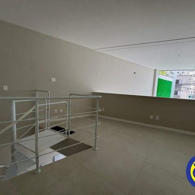 Loja com 79m², 2 garagens, no bairro Trindade em Florianópolis