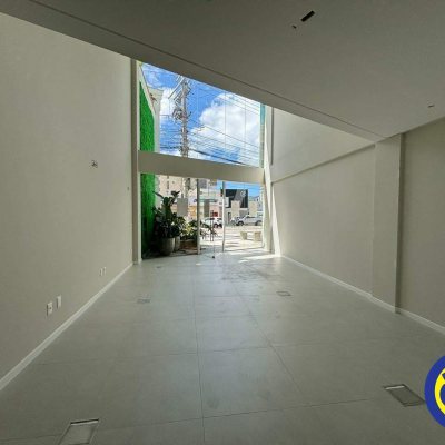 Loja com 79m², 2 garagens, no bairro Trindade em Florianópolis