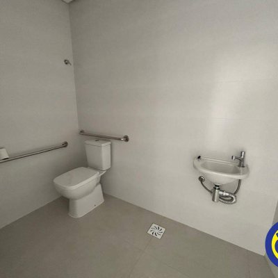 Loja com 79m², 2 garagens, no bairro Trindade em Florianópolis