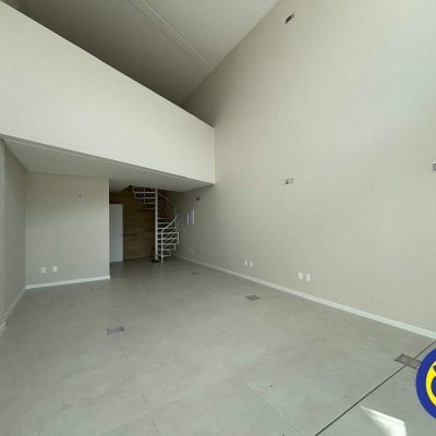 Loja com 79m², 2 garagens, no bairro Trindade em Florianópolis