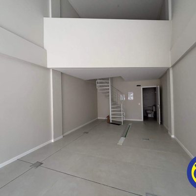 Loja com 77m², 1 garagem, no bairro Trindade em Florianópolis