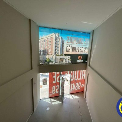 Loja com 77m², 1 garagem, no bairro Trindade em Florianópolis