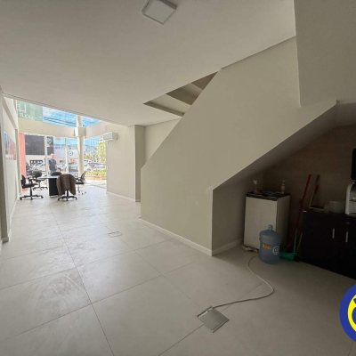 Loja com 79m², 1 garagem, no bairro Trindade em Florianópolis