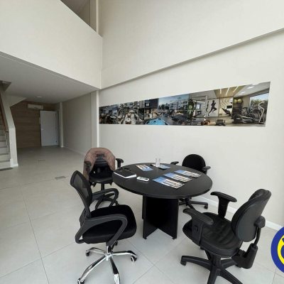 Loja com 79m², 1 garagem, no bairro Trindade em Florianópolis