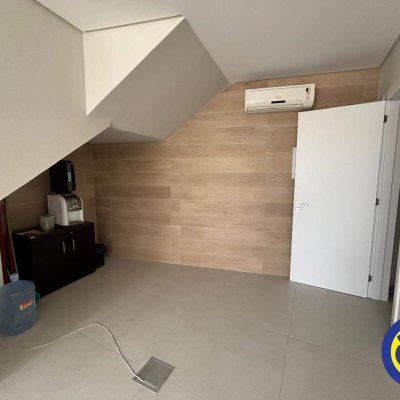 Loja com 79m², 1 garagem, no bairro Trindade em Florianópolis
