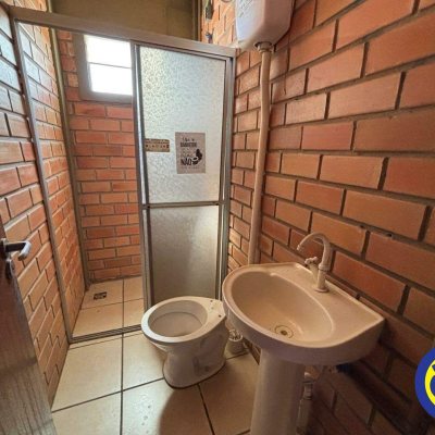 Galpão com 515m², no bairro Serraria em São José