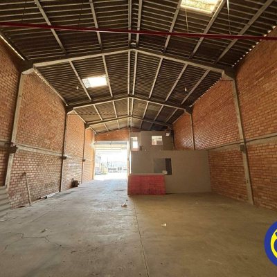 Galpão com 515m², no bairro Serraria em São José