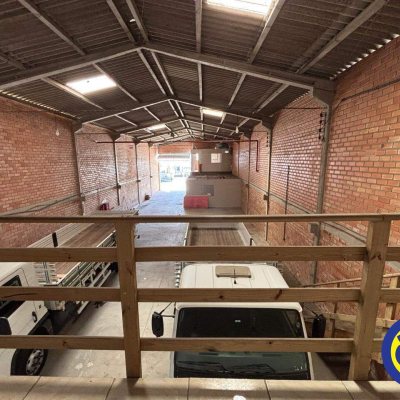 Galpão com 515m², no bairro Serraria em São José