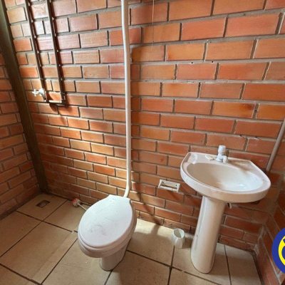 Galpão com 515m², no bairro Serraria em São José