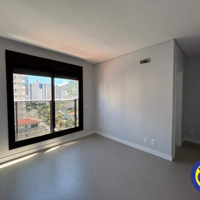 Apartamento com 113m², 3 quartos, 1 suíte, 1 garagem, no bairro Centro em Florianópolis