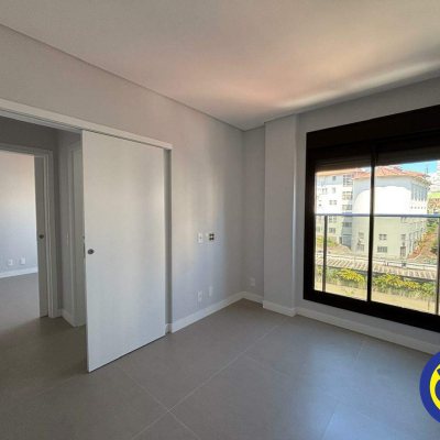 Apartamento com 113m², 3 quartos, 1 suíte, 1 garagem, no bairro Centro em Florianópolis