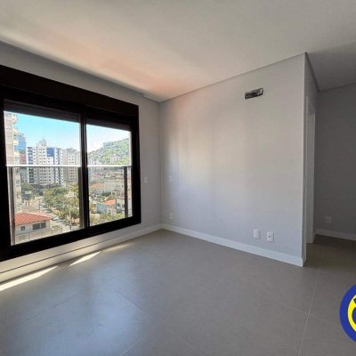 Apartamento com 113m², 3 quartos, 1 suíte, 1 garagem, no bairro Centro em Florianópolis