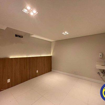 Casa com 400m², 1 quarto, 6 garagens, no bairro Trindade em Florianópolis