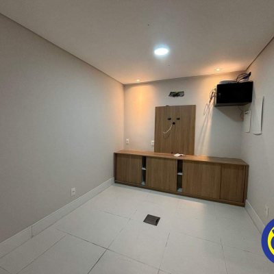 Casa com 400m², 1 quarto, 6 garagens, no bairro Trindade em Florianópolis