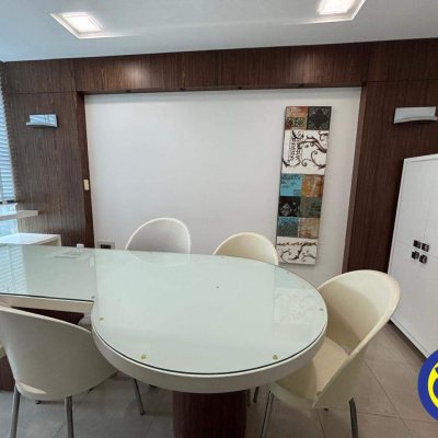 Salas/Conjuntos com 23m², no bairro Centro em Florianópolis