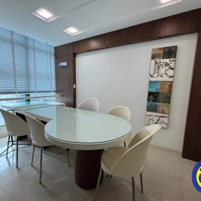 Salas/Conjuntos com 23m², no bairro Centro em Florianópolis