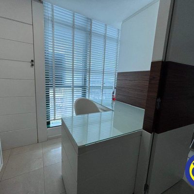 Salas/Conjuntos com 23m², no bairro Centro em Florianópolis