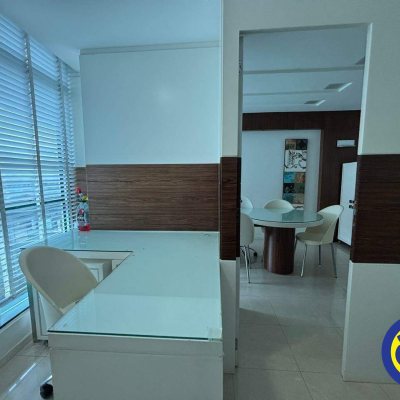 Salas/Conjuntos com 23m², no bairro Centro em Florianópolis
