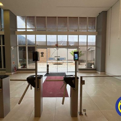 Salas/Conjuntos com 27m², 1 garagem, no bairro Estreito em Florianópolis