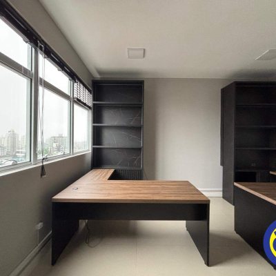 Salas/Conjuntos com 27m², 1 garagem, no bairro Estreito em Florianópolis