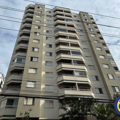 Apartamento com 123m², 3 quartos, 1 suíte, 2 garagens, no bairro Centro em Florianópolis