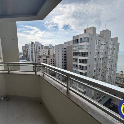 Apartamento com 123m², 3 quartos, 1 suíte, 2 garagens, no bairro Centro em Florianópolis