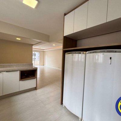 Apartamento com 123m², 3 quartos, 1 suíte, 2 garagens, no bairro Centro em Florianópolis