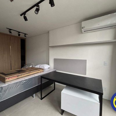 Apartamento com 36m², 1 quarto, no bairro Trindade em Florianópolis