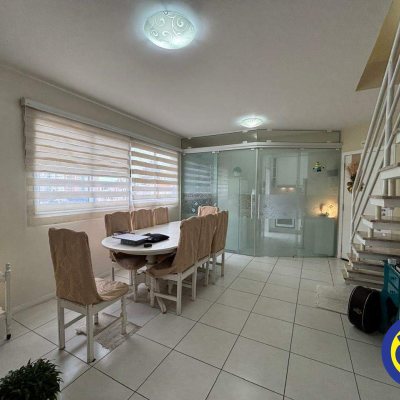 Apartamento com 116m², 3 quartos, 3 suítes, 2 garagens, no bairro Trindade em Florianópolis